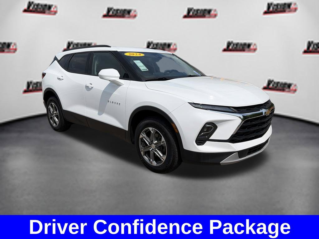Used 2024 Chevrolet Blazer LT w/ Convenience Package FWD image 3