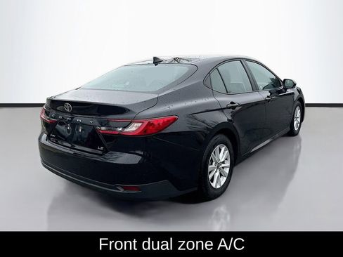 Used 2025 Toyota Camry LE image 2