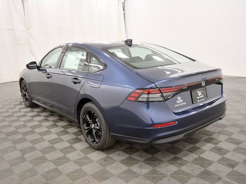 New 2025 Honda Accord SE image 5
