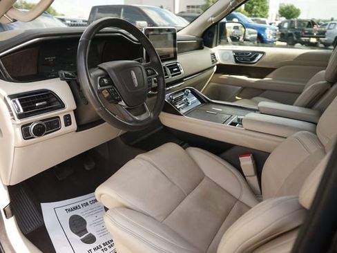 Used 2020 Lincoln Navigator L Reserve w/ Equipment Group 208A Reserve AWD/4WD image 8