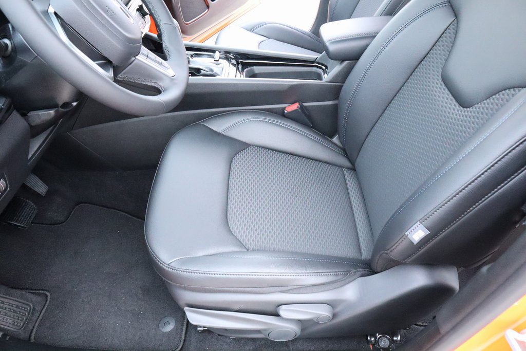 New 2026 Jeep Compass Latitude AWD/4WD image 13