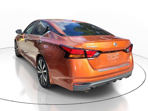 Used 2021 Nissan Altima 2.5 SR FWD image 4