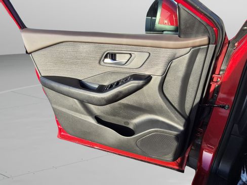 Certified 2023 Nissan Rogue SV FWD image 22