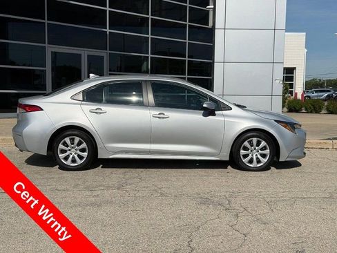 Used 2025 Toyota Corolla LE FWD image 2