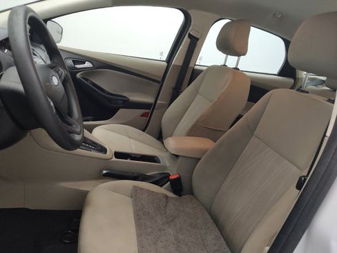 Used 2018 Ford Focus SE FWD image 17