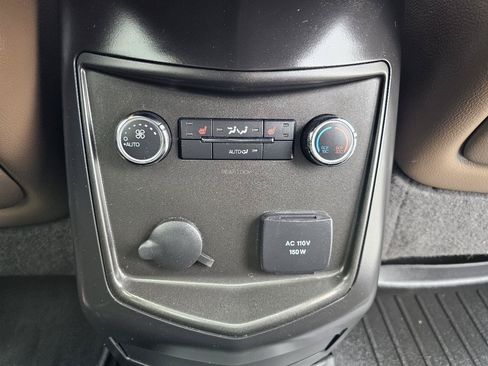 Used 2014 Lincoln MKT AWD image 32