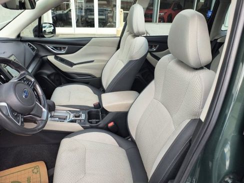 Certified 2024 Subaru Forester Premium AWD/4WD image 8