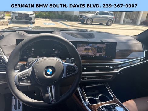 Used 2025 BMW X7 M60i image 51