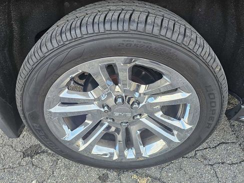 Used 2018 GMC Yukon XL SLT w/ Premium Edition image 30