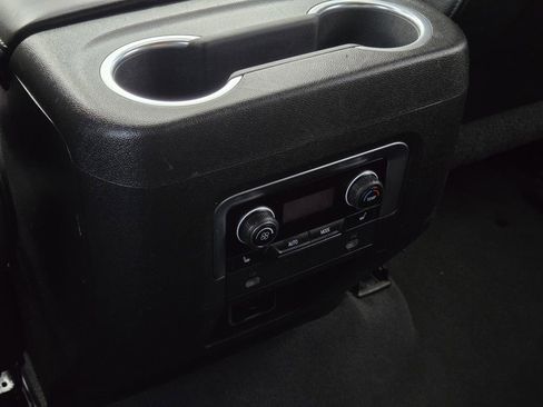 Used 2021 Chevrolet Suburban LT w/ LT Signature Package image 17