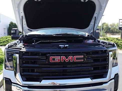 New 2026 GMC Sierra 2500 Pro w/ Convenience Package AWD/4WD image 29