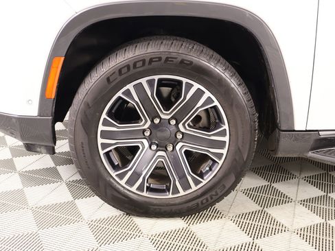 Used 2022 Jeep Wagoneer Series III w/ Convenience Group I AWD/4WD image 19