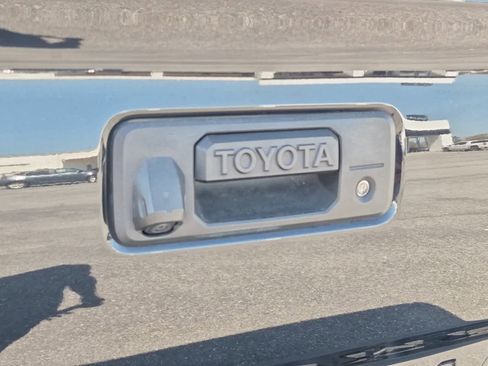 Used 2021 Toyota Tacoma TRD Sport w/ Technology Package image 22