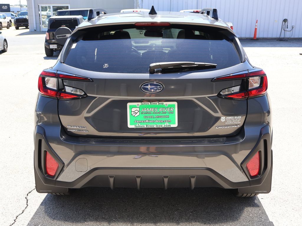 Used 2024 Subaru Crosstrek 2.0i Premium AWD/4WD image 4