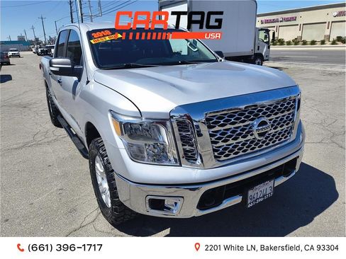Used 2018 Nissan Titan SV AWD/4WD image 1