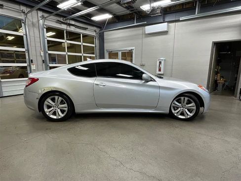 Used 2012 Hyundai Genesis 2.0T image 6