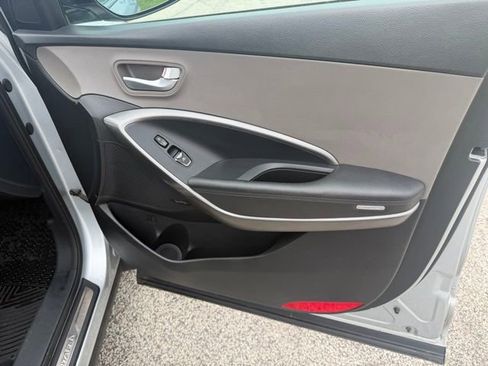 Used 2018 Hyundai Santa Fe Limited image 40