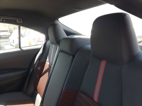 Used 2025 Toyota Corolla SE image 9