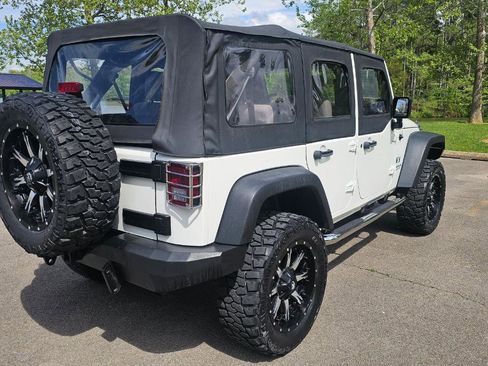 Used 2008 Jeep Wrangler Unlimited X AWD/4WD image 6
