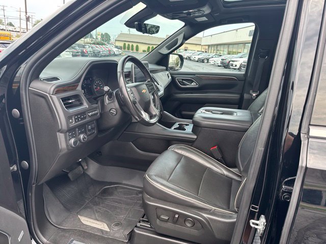 Used 2021 Chevrolet Tahoe Premier w/ Premium Package AWD/4WD image 13