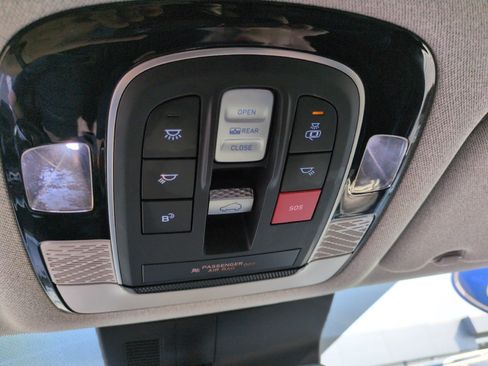 Used 2024 Hyundai Palisade Limited FWD image 24