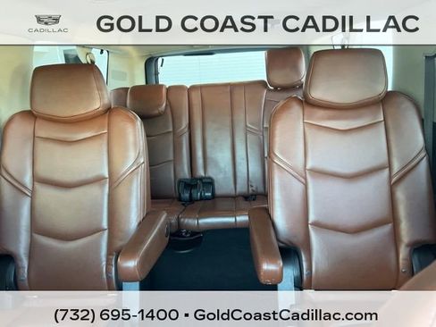 Used 2020 Cadillac Escalade ESV Premium Luxury w/ Escalade Sport Edition image 23