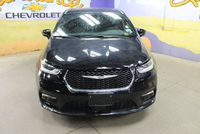 Used 2026 Chrysler Pacifica Select FWD image 3