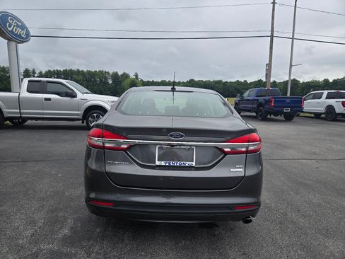 Used 2018 Ford Fusion SE FWD image 6