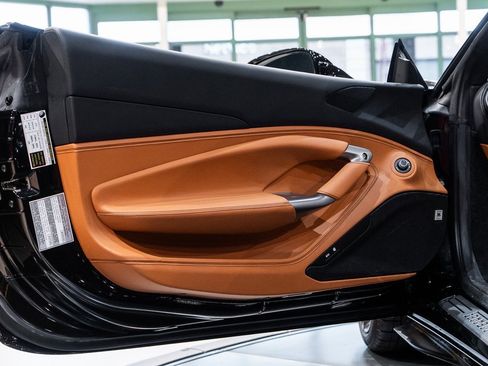 Certified 2022 Ferrari F8 Tributo image 23