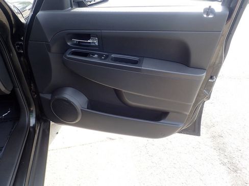 Used 2012 Jeep Liberty Sport AWD/4WD image 22