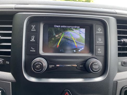 Used 2017 RAM 1500 Express RWD image 26
