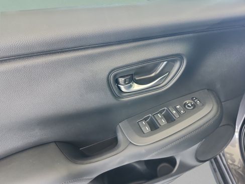 Used 2026 Honda HR-V LX image 17