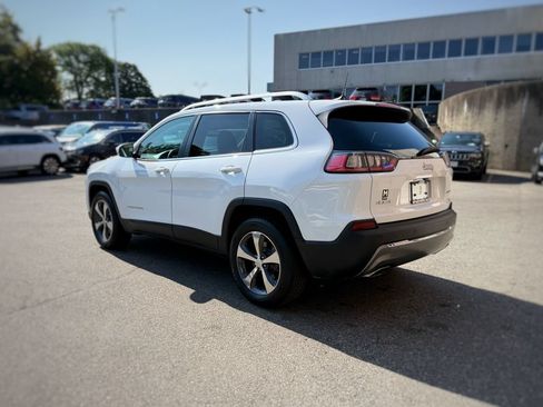 Used 2019 Jeep Cherokee Limited AWD/4WD image 12
