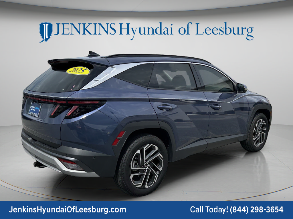 Certified 2025 Hyundai Tucson Limited AWD/4WD image 5
