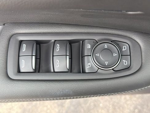 Used 2024 Cadillac XT6 Luxury w/ LPO, Floor Liner Package image 12