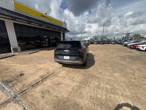 Used 2026 Kia Sportage LX FWD image 14