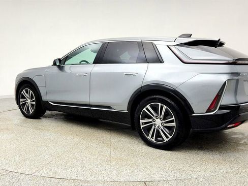 Used 2024 Cadillac Lyriq Luxury image 7