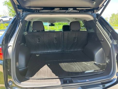 Used 2024 Chevrolet Blazer LT w/ Convenience Package FWD image 10