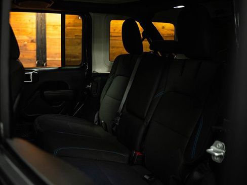 Used 2022 Jeep Wrangler Unlimited Rubicon 4xe w/ Cold Weather Group image 10