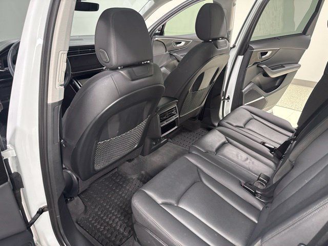 Used 2023 Audi Q7 3.0T Premium Plus w/ Premium Plus Package AWD/4WD image 24