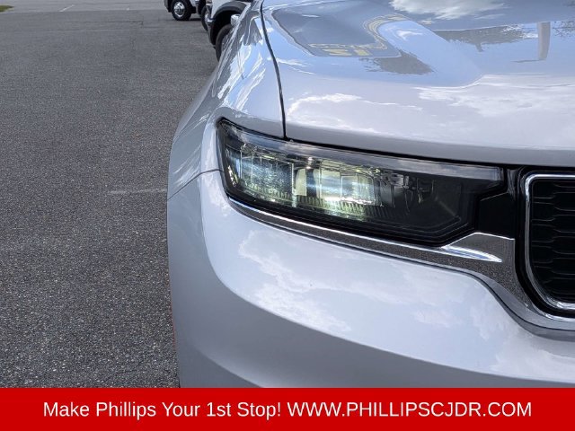 Used 2021 Jeep Grand Cherokee L Limited AWD/4WD image 8