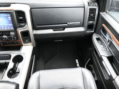 Used 2018 RAM 2500 Laramie w/ Snow Chief Group AWD/4WD image 38