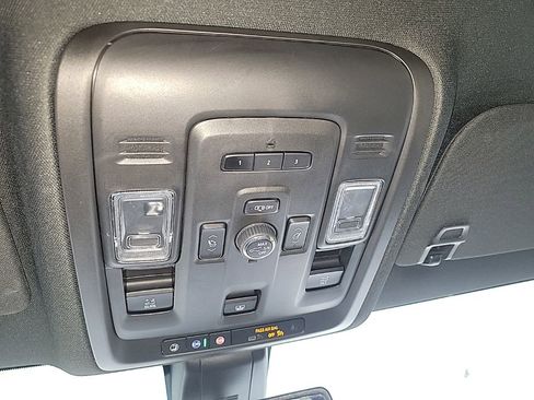 Certified 2021 GMC Yukon Denali image 39