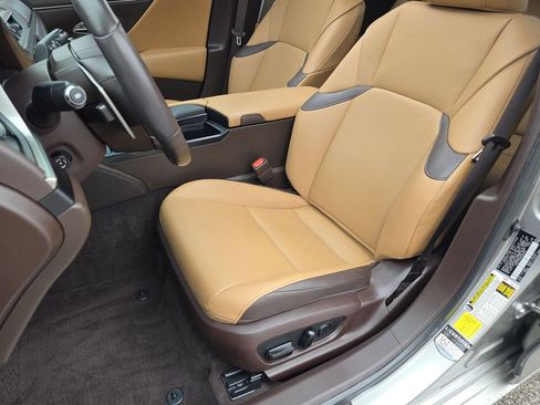 Certified 2021 Lexus ES 350 w/ Premium Package image 19