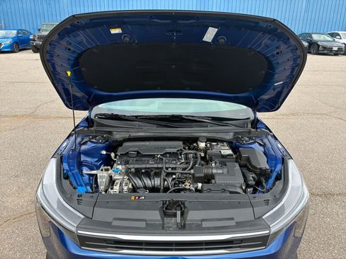 Used 2025 Kia K4 LXS image 31