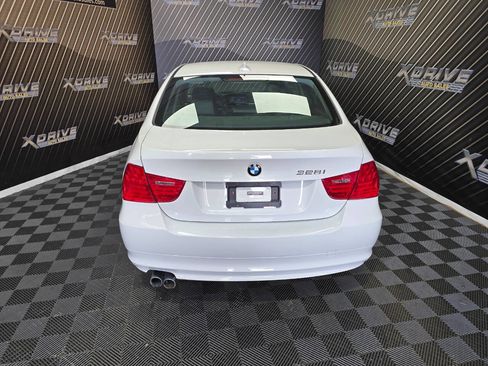 Used 2011 BMW 328i xDrive Sedan image 12