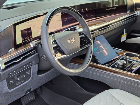 New 2026 Cadillac Escalade ESV Platinum Sport w/ LPO, ONYX Package image 10