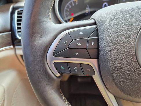 Used 2021 Jeep Grand Cherokee Overland RWD image 31