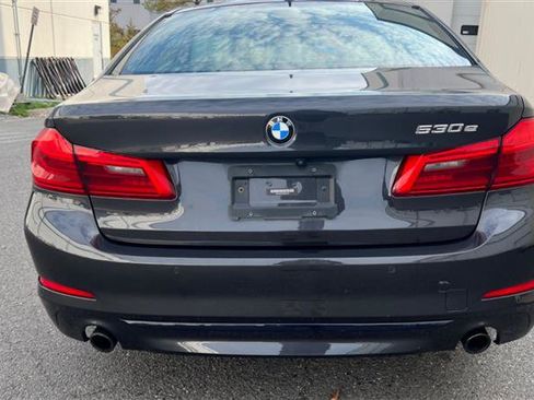 Used 2018 BMW 530e RWD image 14