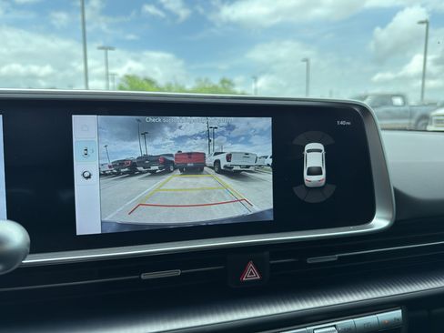Used 2024 Hyundai Ioniq 6 SE RWD image 35